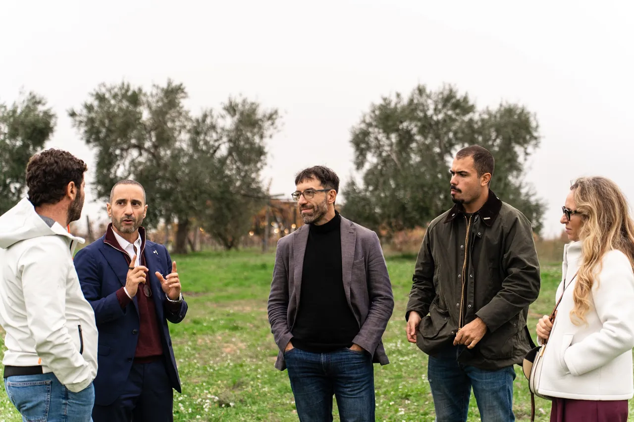 Ospiti a confronto durante la presentazione