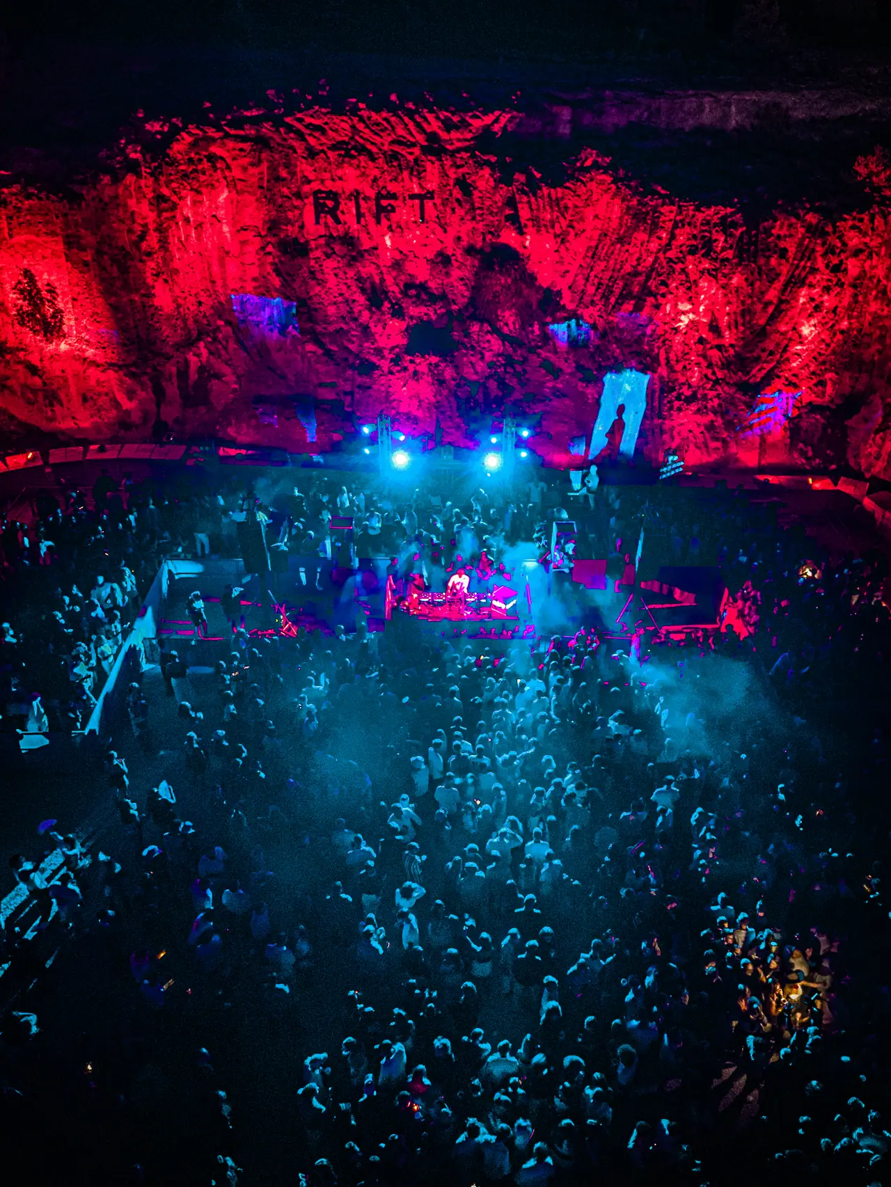 Il club dall’alto di notte